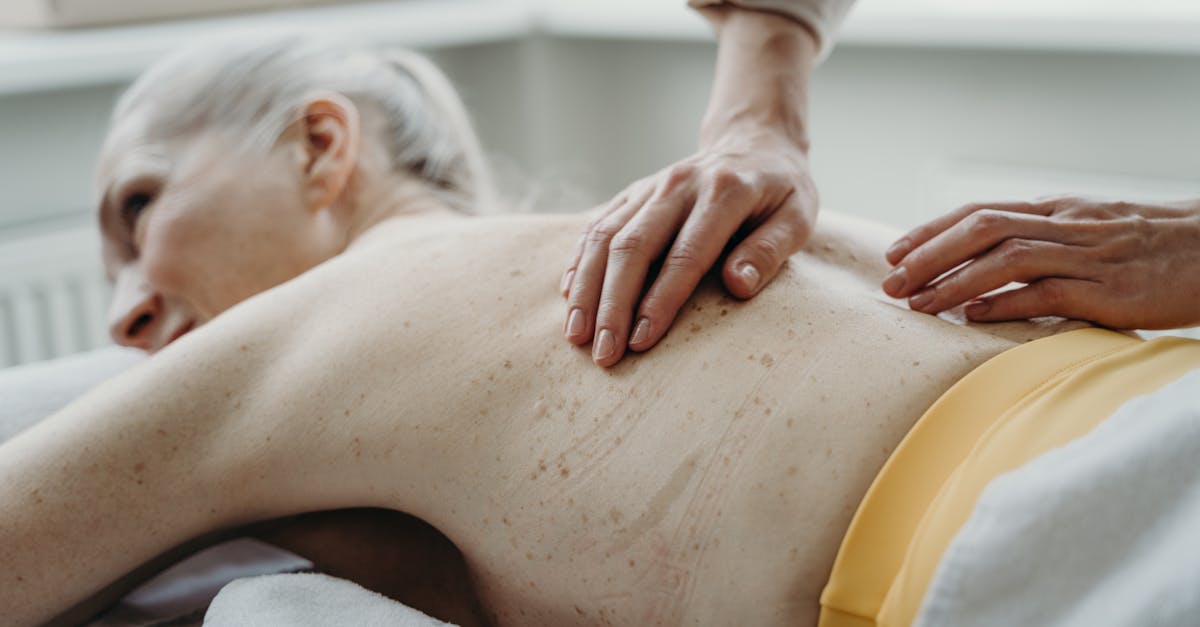 What is the difference between a regular massage therapist and a RMT?