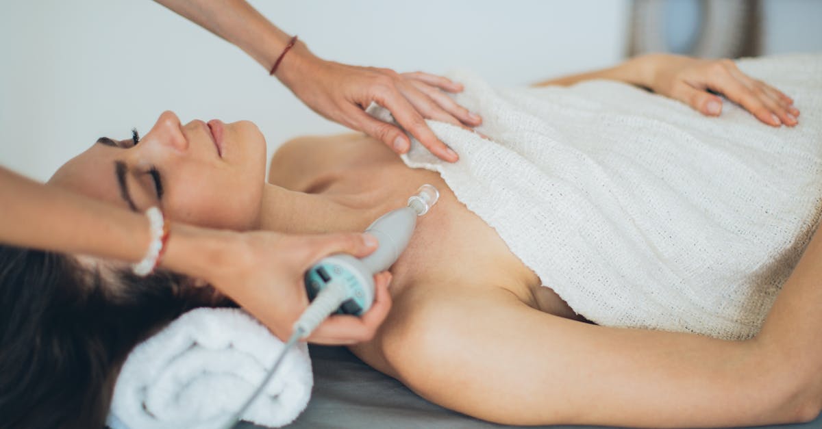 What is the difference between an RMT and a massage therapist